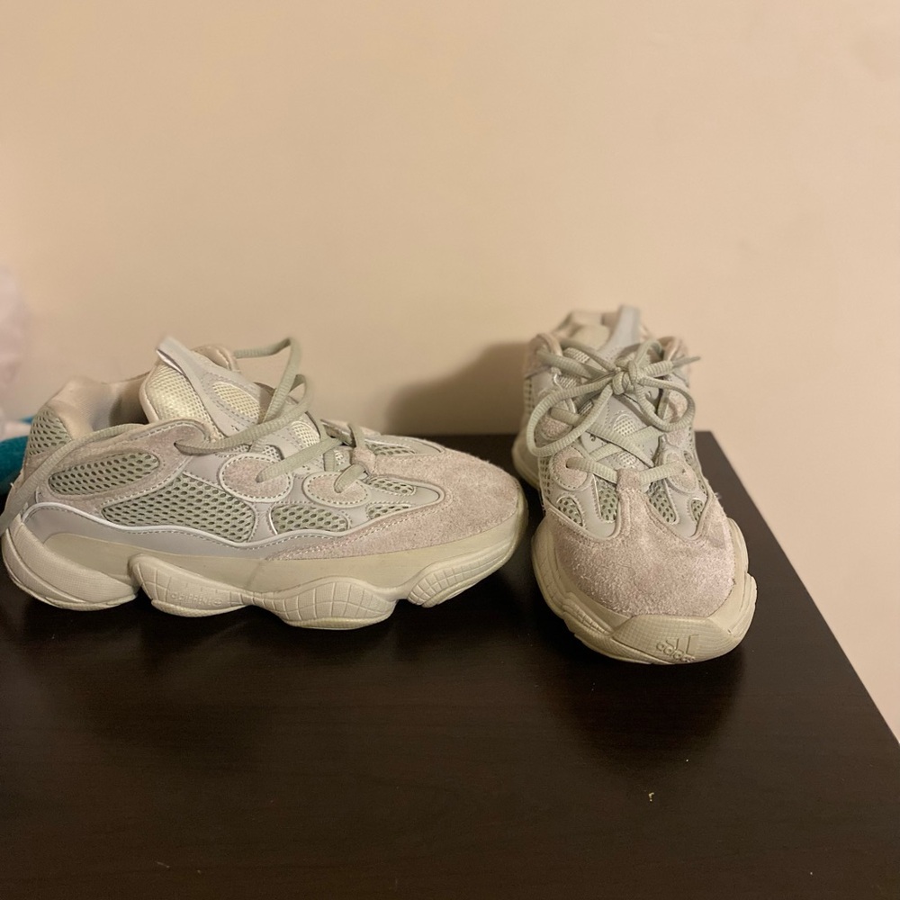 adidas Yeezy 500 Salt - Picture 6 of 7